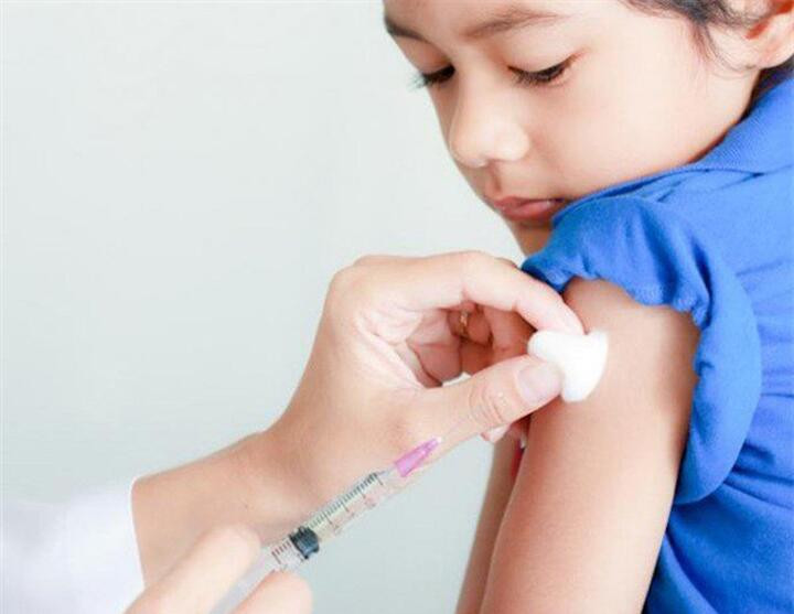 Thủ tướng yêu cầu nghiên cứu việc tiêm vaccine COVID-19 cho trẻ 3-5 tuổi - 1