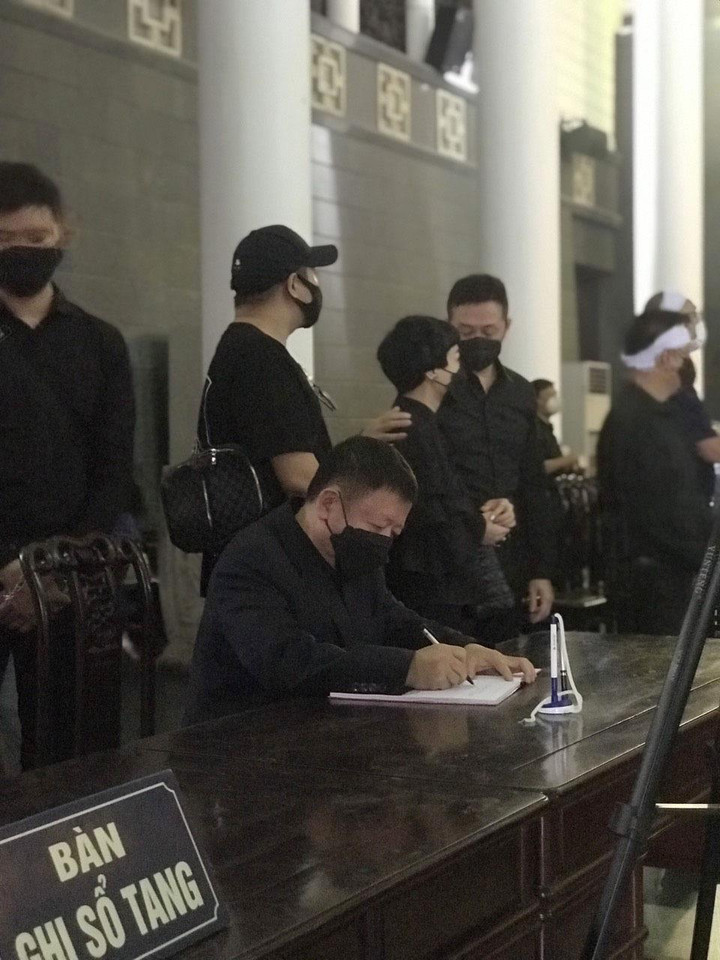 'Nhạc sĩ Ngọc Châu hiền lành, nhẹ nhàng, tinh tế như những bài hát anh viết' - 2