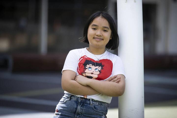 Cô bé 12 tuổi vào đại học hàng đầu New Zealand - 1