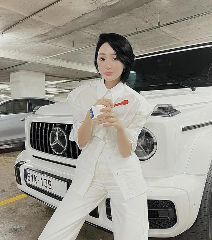 Sao Việt sở hữu siêu xe G63 hơn 11 tỷ 'cực chiến': Hiền Hồ, Trang Đàm đều có tên - 2