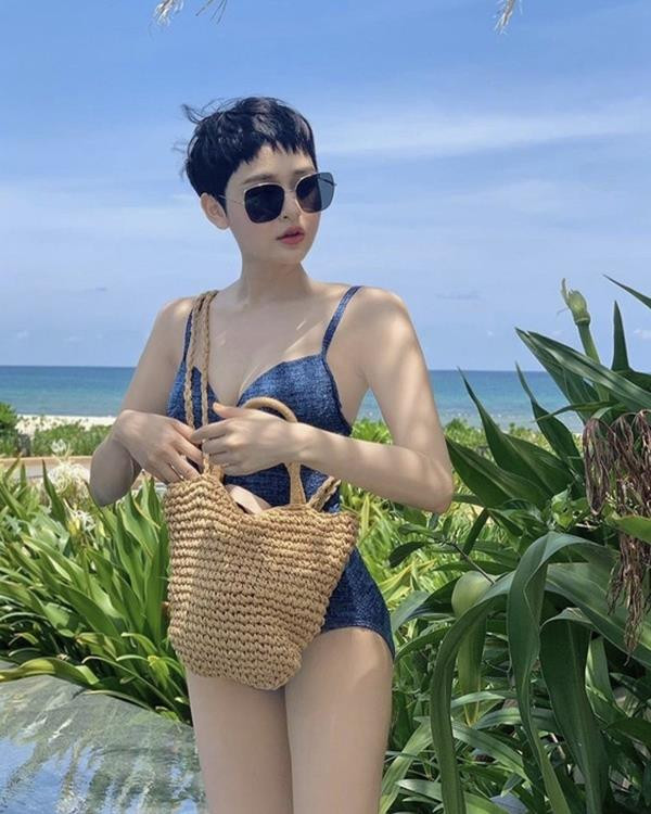 Hiền Hồ giàu cỡ nào ở tuổi 25? Hiền Hồ sở hữu xe chục tỷ, dát đầy hàng hiệu sau 5 năm đi hát - 1