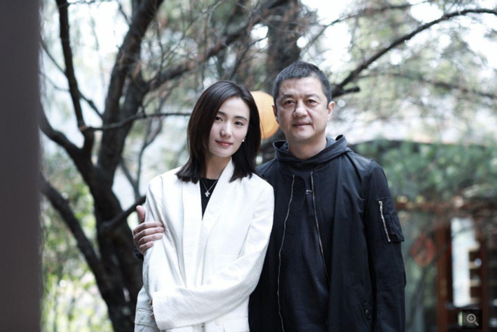 Con gái Lý Á Bằng - Vương Phi: Xinh đẹp ở tuổi 15, thân thiết với vợ mới của bố - 9