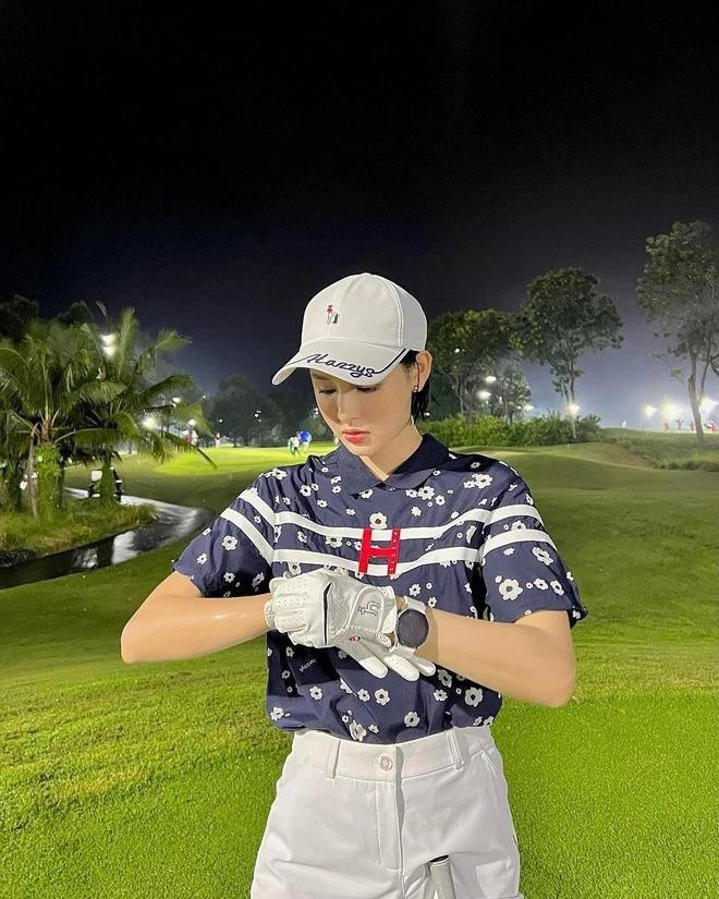 Hiền Hồ xinh, chảnh, phong cách với thời trang đánh golf - 10