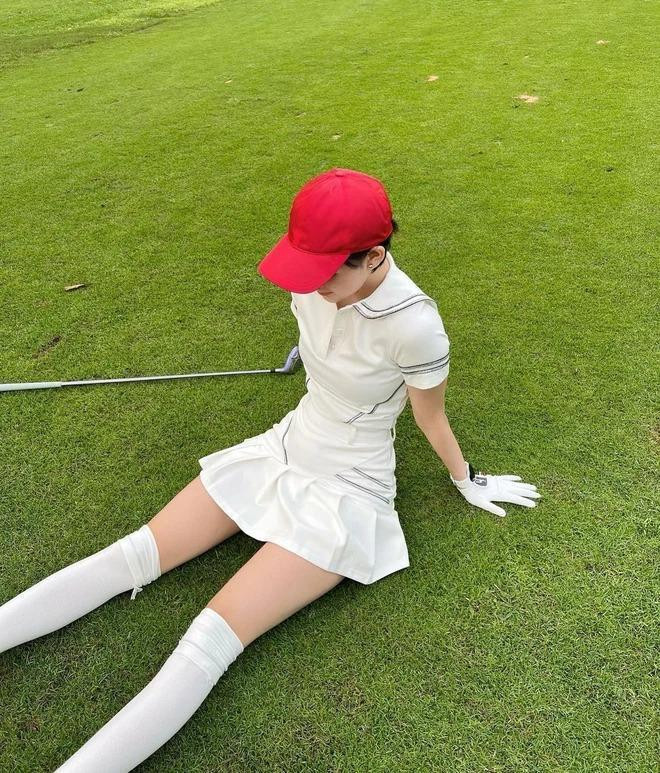 Hiền Hồ xinh, chảnh, phong cách với thời trang đánh golf - 3