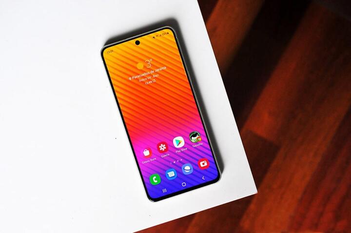 Galaxy S22 FE có thể gây bất ngờ với chip MediaTek - 1