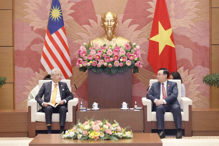 Chủ tịch Quốc hội Vương Đình Huệ tiếp Thủ tướng Malaysia - 1