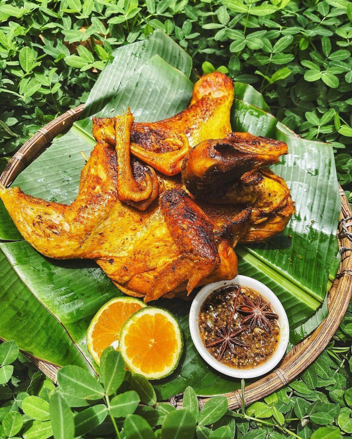 Lên Đăk Lăk thưởng thức gà nướng Bản Đôn, món ngon phảng phất hương vị núi rừng - 1