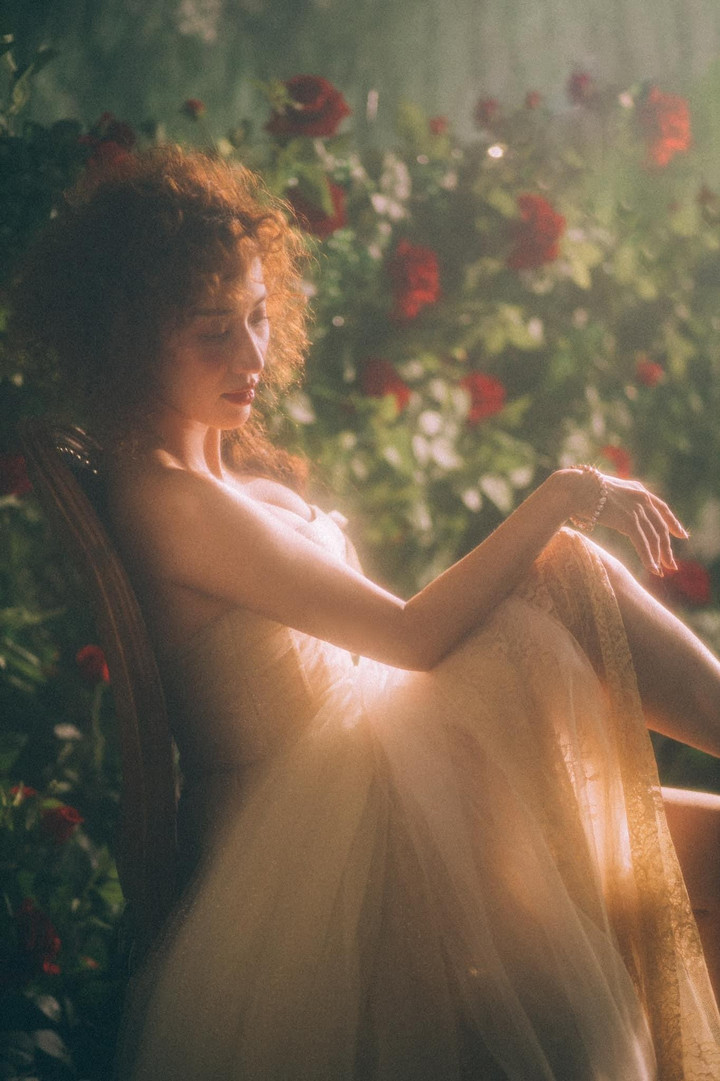 Khánh Thi quyến rũ như mỹ nhân thời Phục hưng trong bộ ảnh mừng tuổi 40 - 7