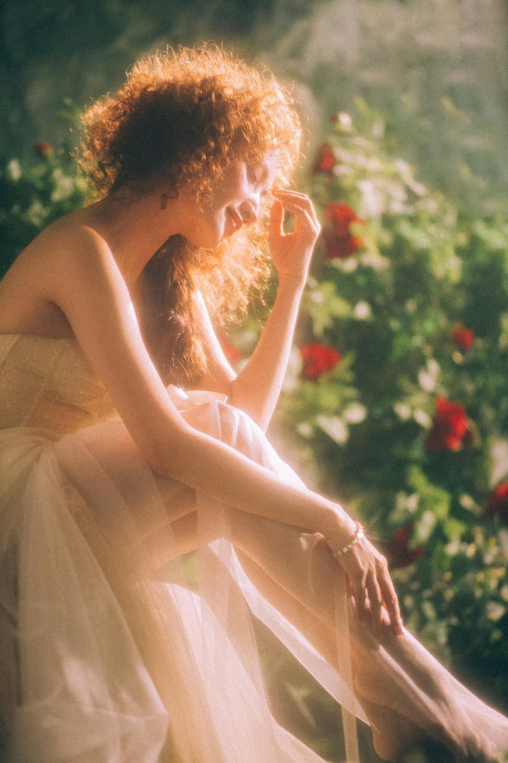 Khánh Thi quyến rũ như mỹ nhân thời Phục hưng trong bộ ảnh mừng tuổi 40 - 5