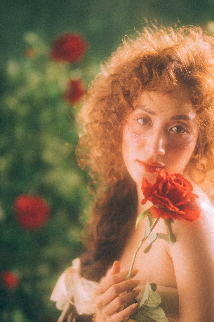 Khánh Thi quyến rũ như mỹ nhân thời Phục hưng trong bộ ảnh mừng tuổi 40 - 15