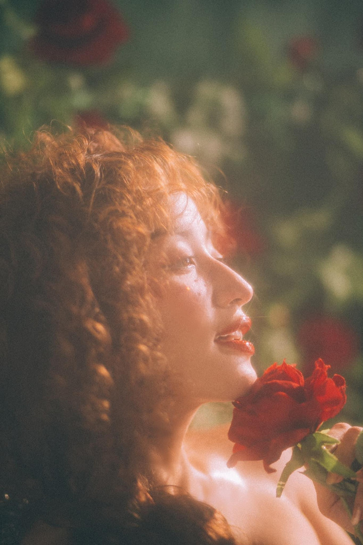 Khánh Thi quyến rũ như mỹ nhân thời Phục hưng trong bộ ảnh mừng tuổi 40 - 13