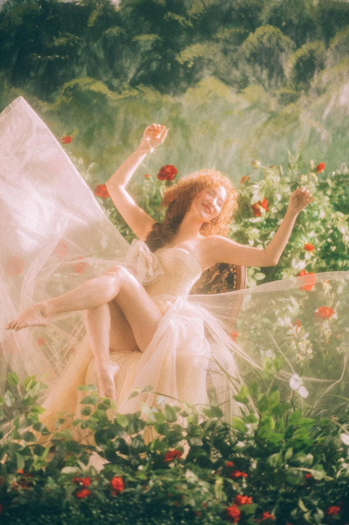 Khánh Thi quyến rũ như mỹ nhân thời Phục hưng trong bộ ảnh mừng tuổi 40 - 12