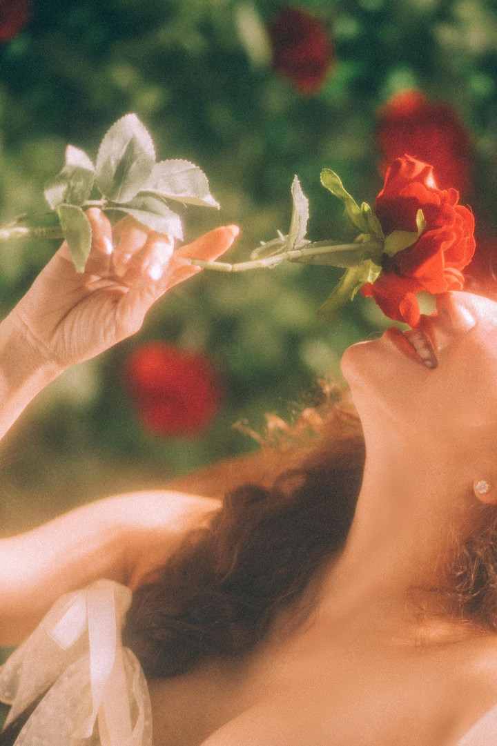 Khánh Thi quyến rũ như mỹ nhân thời Phục hưng trong bộ ảnh mừng tuổi 40 - 10