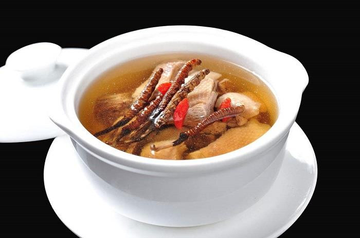 Những ai không nên dùng đông trùng hạ thảo? - 2