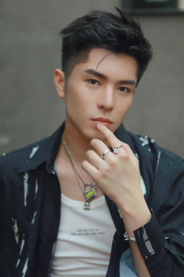Lâm Hạo Dương 'sửa nát mặt' mới trở thành mỹ nam - 4