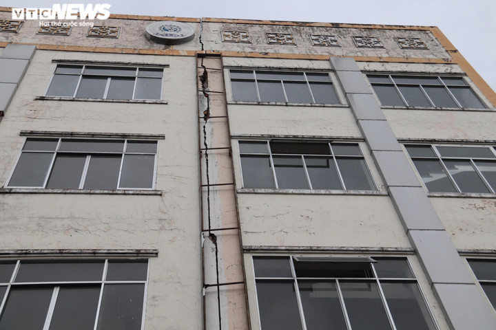 Ảnh: Trụ sở Liên đoàn Lao động TP Cần Thơ nứt toác, bị bỏ hoang 6 năm - 3