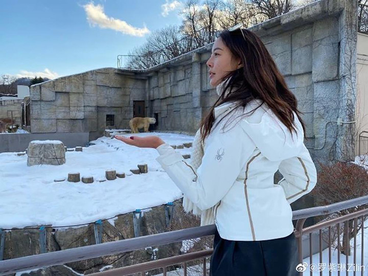 Hoa hậu Trung Quốc mất trắng sự nghiệp vì cướp bồ của 'báo đen' Naomi Campbell - 7