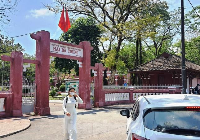 ‘Quên’ chi trả chế độ dạy học sinh khuyết tật: Hiệu trưởng tại Huế nhận sai - 1