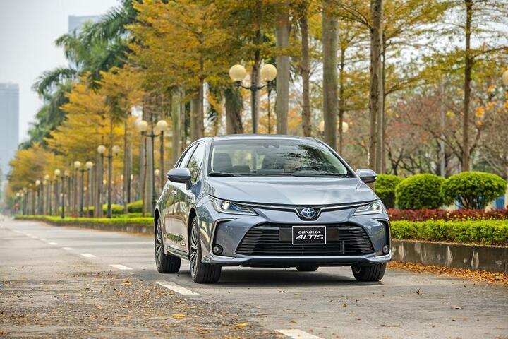 Toyota Corolla Altis 2022: Sedan sang nhất hạng C - 1