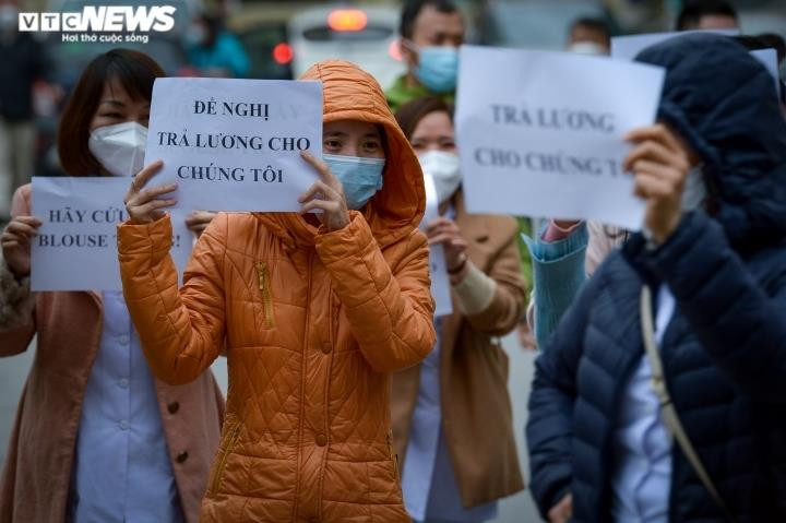 154 nhân viên Bệnh viện Tuệ Tĩnh nhận đủ lương - 1