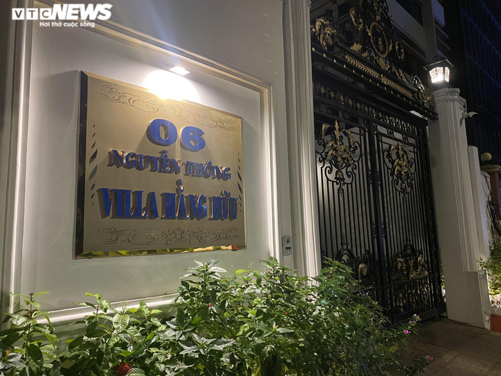 Ảnh: Trực tiếp hiện trường nhà riêng Nguyễn Phương Hằng sau khi bị khởi tố - 14