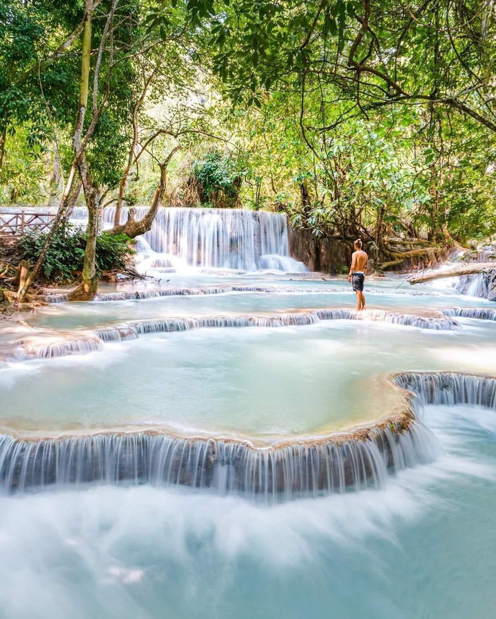 Thác nước độc đáo tạo nên những tầng hồ màu ngọc bích kỳ ảo, ngắm mãi không chán - 9