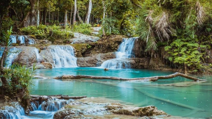 Thác nước độc đáo tạo nên những tầng hồ màu ngọc bích kỳ ảo, ngắm mãi không chán - 6