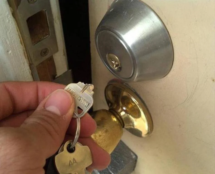 Loạt ảnh phát ra tín hiệu 'ét ô ét', chưa kịp 'giải cứu' đã ngã ngửa vì cười - 4