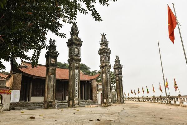 Tự ý chặt cây đa ở di tích đình Chèm: Ban Khánh tiết nhận trách nhiệm - 1