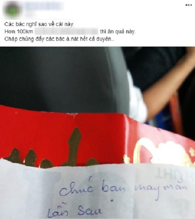 Anh chàng méo mặt vì nhận được bao lì xì ‘nát hết cả duyên’ sau khi bê tráp - 1