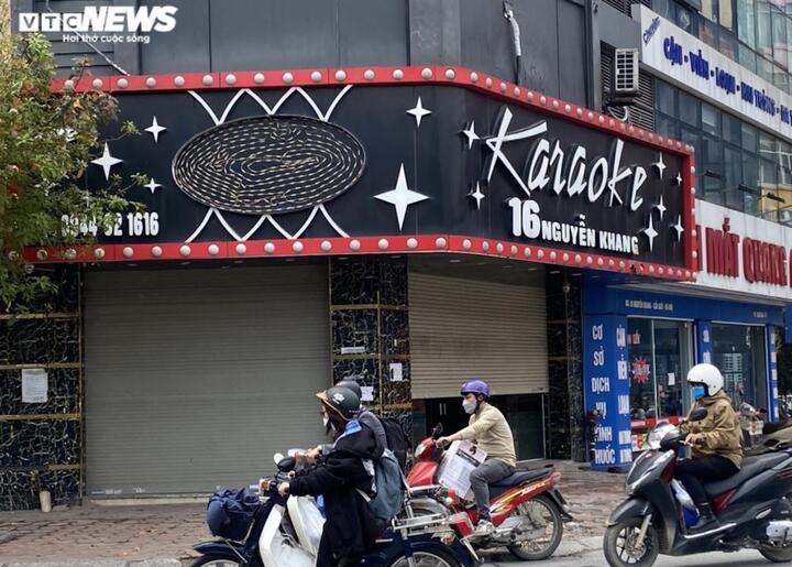 Chủ quán karaoke mong ngóng từng ngày được mở cửa trở lại - 2