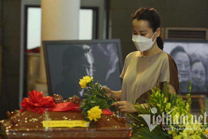 Gia đình, bạn bè tiễn biệt nhạc sĩ Hồng Đăng - 9