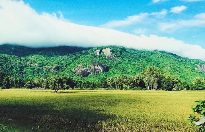 Ngọn núi đẹp bậc nhất vùng đất Thất Sơn - nơi ngắm toàn cảnh mây trời cực chill - 3