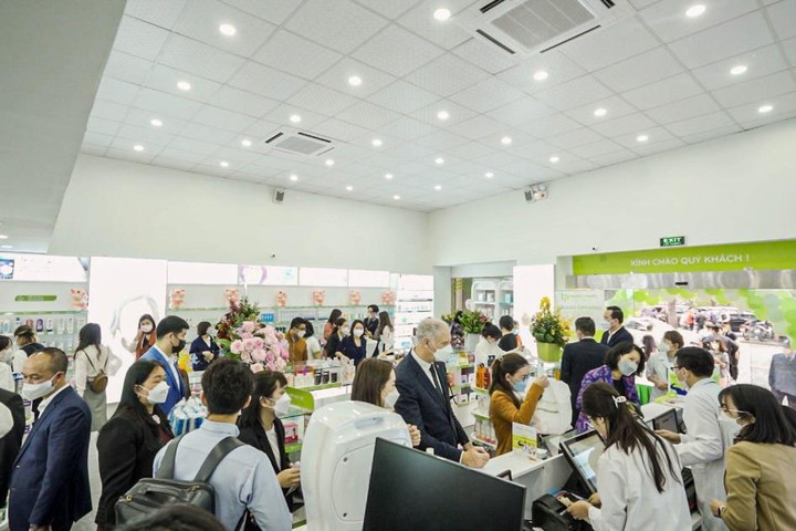 Khai trương chuỗi cửa hàng dược - dược mỹ phẩm cao cấp tại Việt Nam - 3
