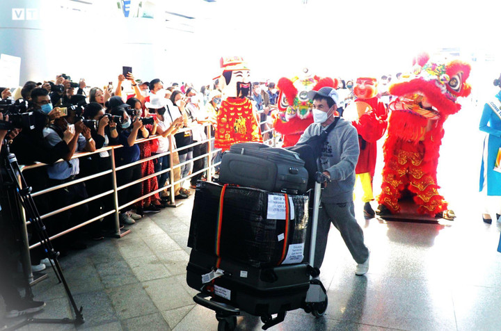 Ảnh: Đà Nẵng đón 2 chuyến bay đưa hơn 300 khách quốc tế đến thành phố - 3