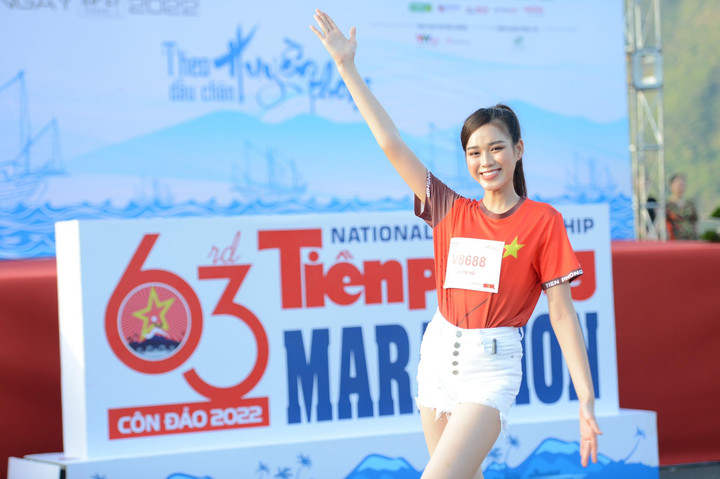 Ngắm Hoa hậu Đỗ Thị Hà và dàn người đẹp trên đường chạy Tiền Phong Marathon - 2