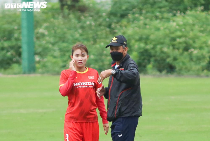 Tuyển nữ Việt Nam tập trung, không có hậu vệ Mỹ Anh - 2