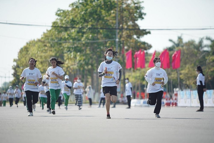 Ảnh: Gần 4.000 học sinh, sinh viên Quảng Nam tham gia giải chạy S-Race - 5