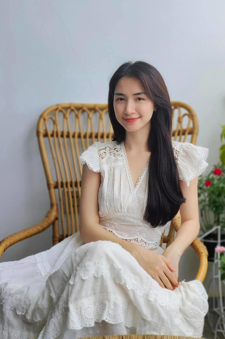 Vóc dáng của mỹ nhân Việt sau sinh: Hà Hồ - Đông Nhi khoe eo con kiến quá đẹp - 12