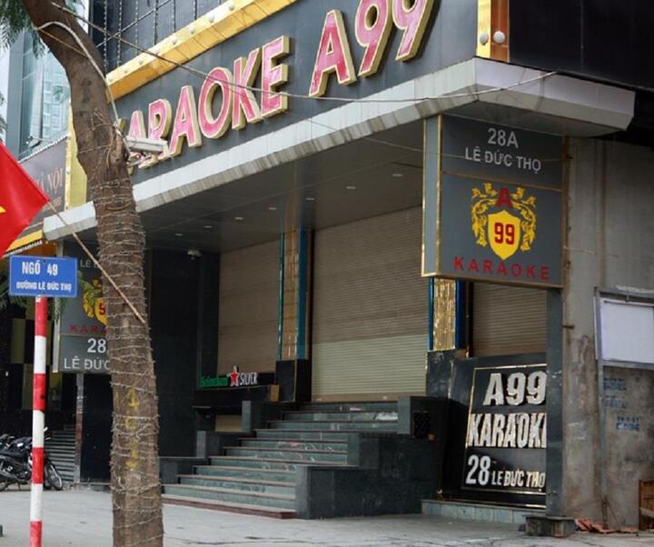 Chuyên gia: Đã đến lúc Hà Nội nên cho karaoke hoạt động trở lại - 1