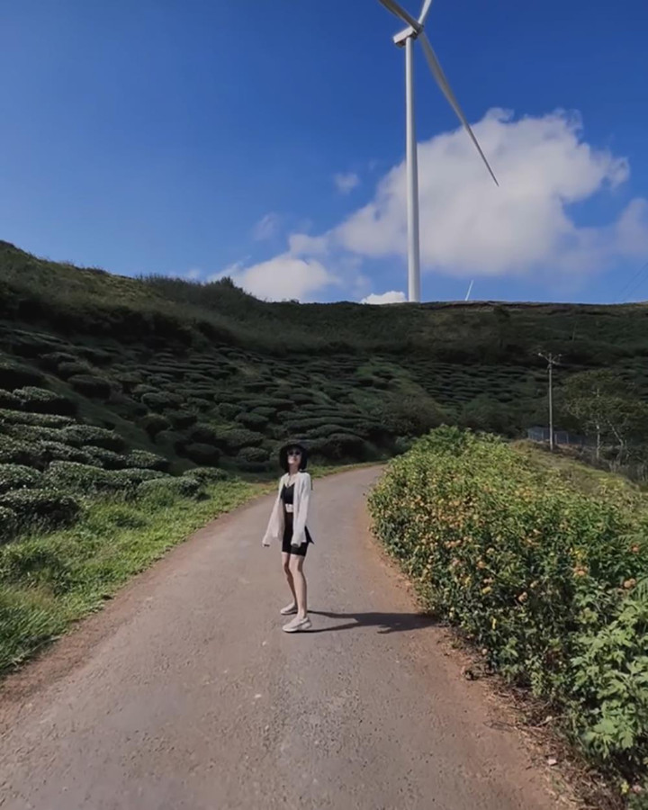 Vóc dáng của mỹ nhân Việt sau sinh: Hà Hồ - Đông Nhi khoe eo con kiến quá đẹp - 5