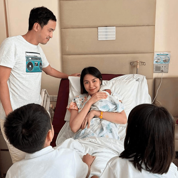 Vóc dáng của mỹ nhân Việt sau sinh: Hà Hồ - Đông Nhi khoe eo con kiến quá đẹp - 1