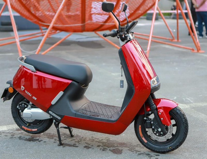 Những mẫu xe máy điện sang chảnh dành cho nhà giàu ở Việt Nam - 3
