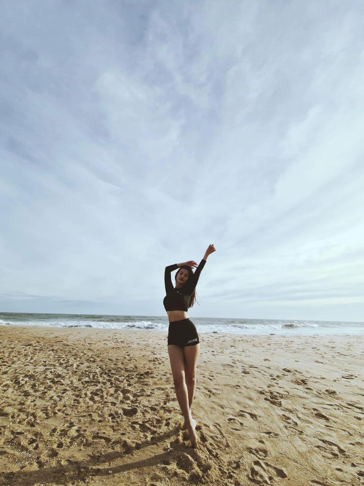 Vóc dáng của mỹ nhân Việt sau sinh: Hà Hồ - Đông Nhi khoe eo con kiến quá đẹp - 6