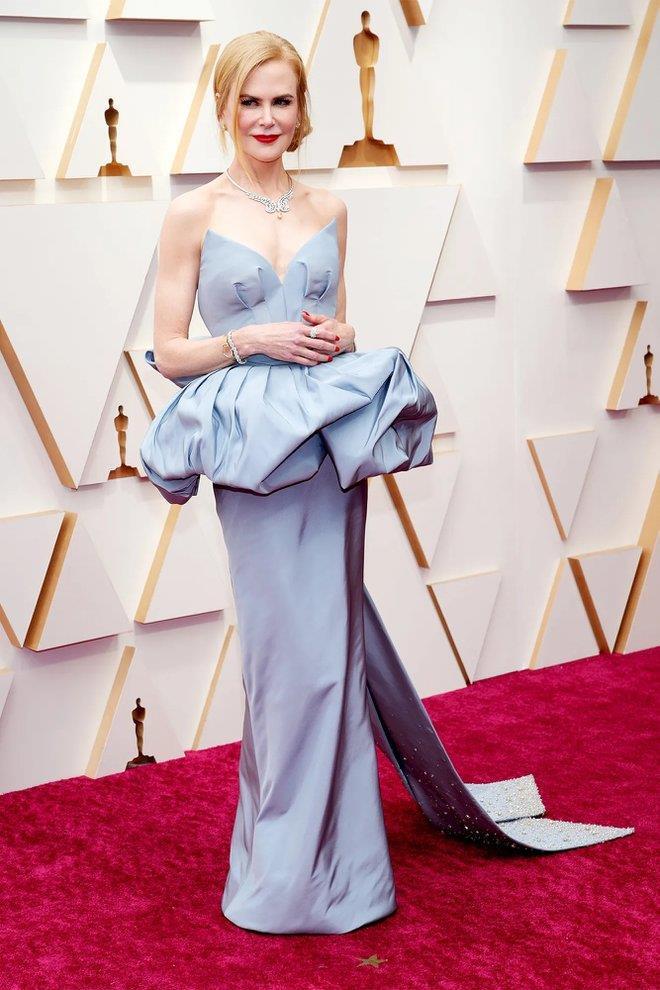 thảm đỏ oscar 2022 ảnh 1 Những bộ cánh tuyệt đẹp trên thảm đỏ Oscar 2022 - 1