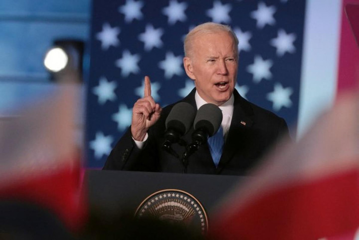 Tổng thống Biden nói không kêu gọi thay đổi chế độ ở Nga - 1