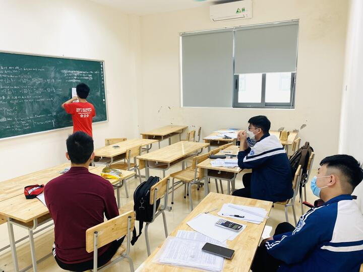 Đôi bạn từ lớp 1 cùng giành giải nhất môn Toán quốc gia - 2