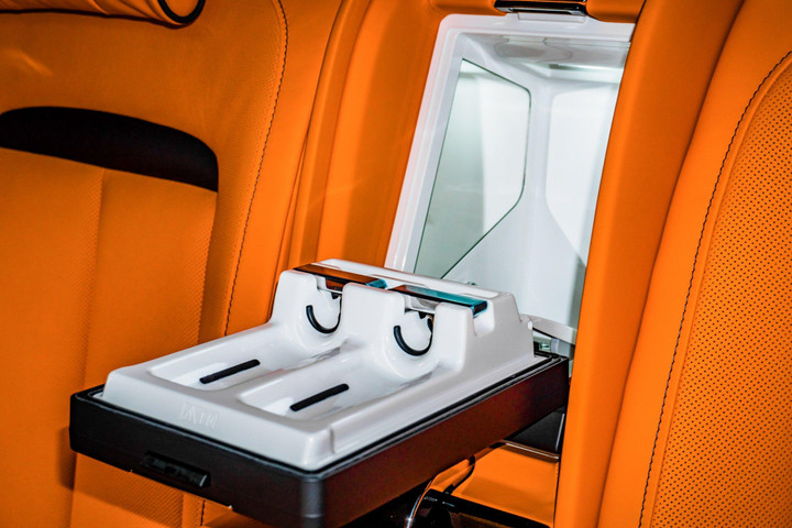 Cận cảnh Rolls-Royce Ghost với nội thất độc đáo tại Hà Nội - 14