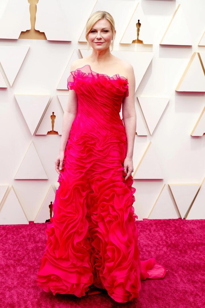 Những bộ cánh tuyệt đẹp trên thảm đỏ Oscar 2022 - 25