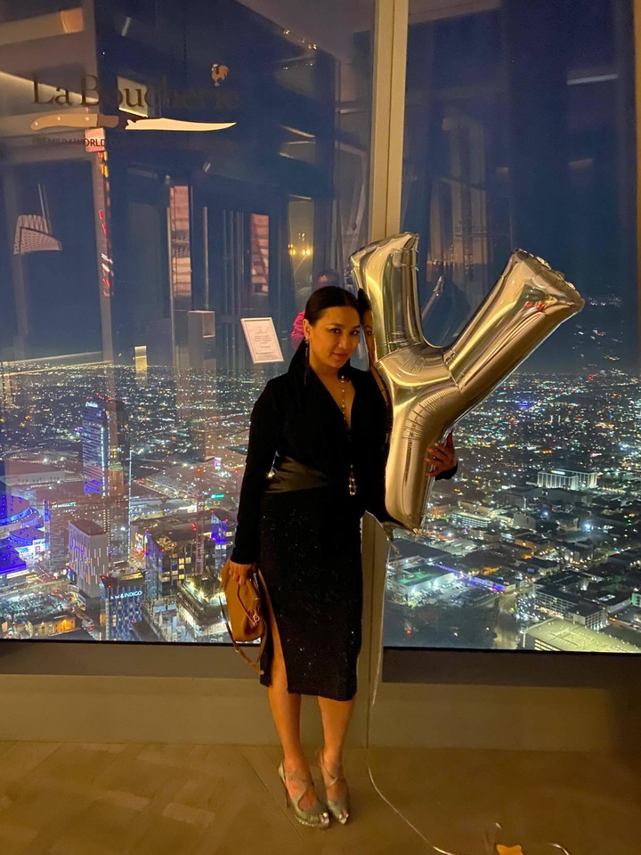 Nhan sắc U50 của Y Phụng - biểu tượng gợi cảm những năm 1990 - 8